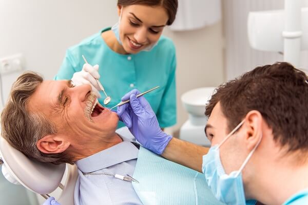 O que é prótese dentária?